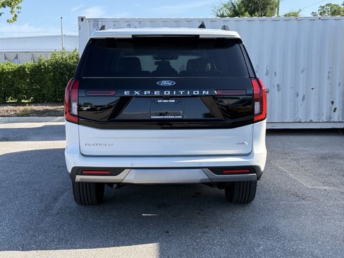 New 2026 Ford Expedition Max Platinum w/ Platinum Ultimate Package AWD/4WD image 6
