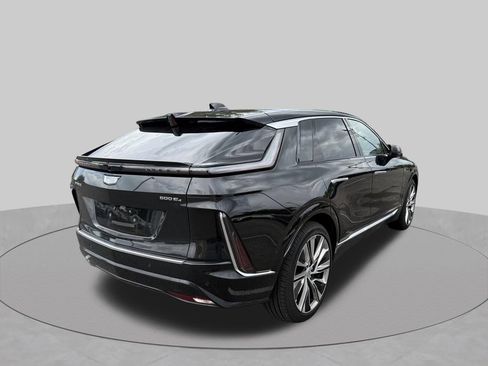 Used 2024 Cadillac Lyriq Luxury w/ Nappa Leather Package AWD/4WD image 6