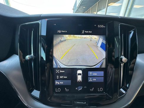 Used 2019 Volvo XC60 T5 Momentum w/ Multimedia Package FWD image 25