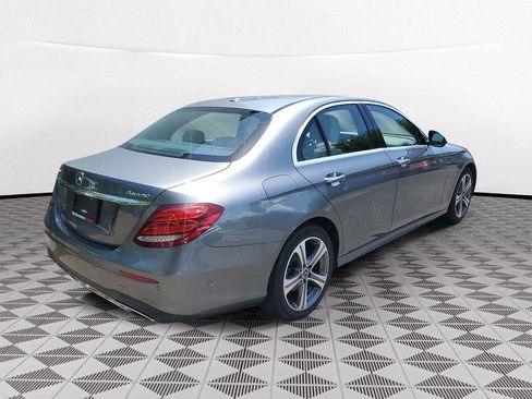 Used 2018 Mercedes-Benz E 300 4MATIC image 6
