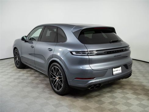 New 2026 Porsche Cayenne S AWD/4WD image 3