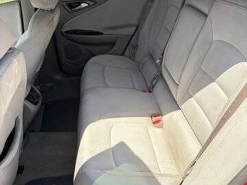Used 2018 Chevrolet Malibu LT FWD image 19