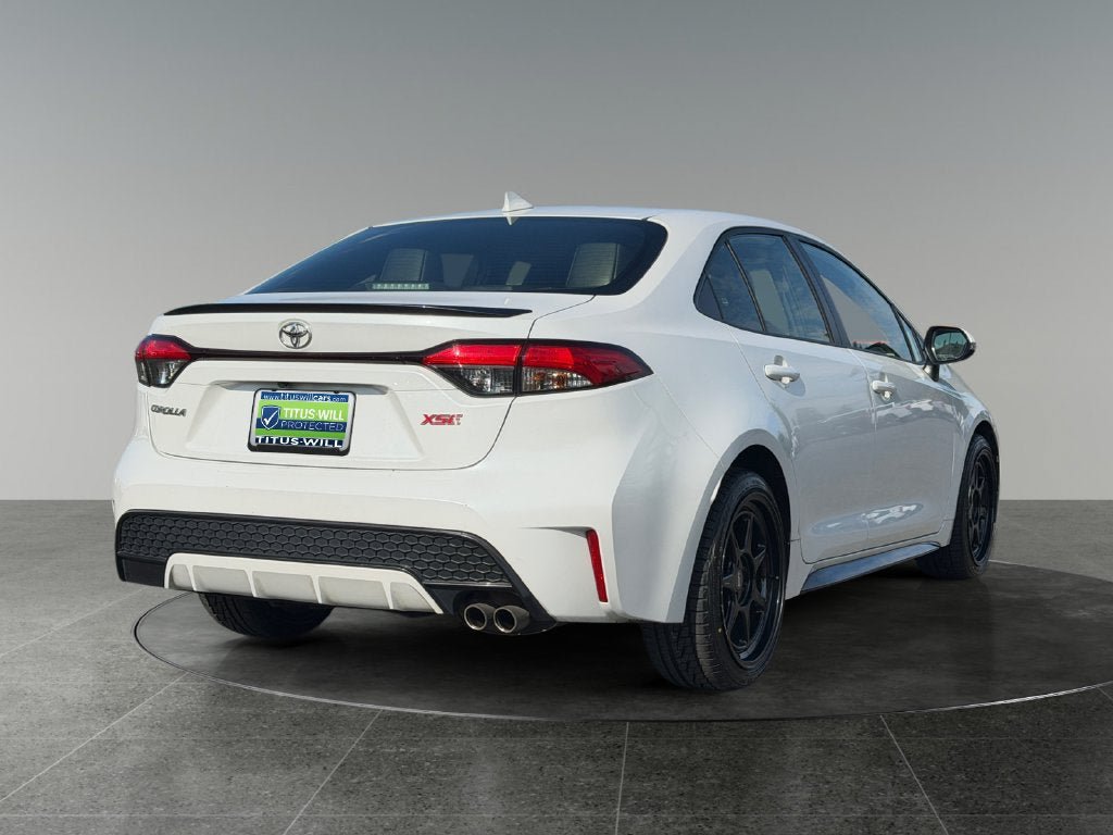 Used 2022 Toyota Corolla XSE FWD image 9