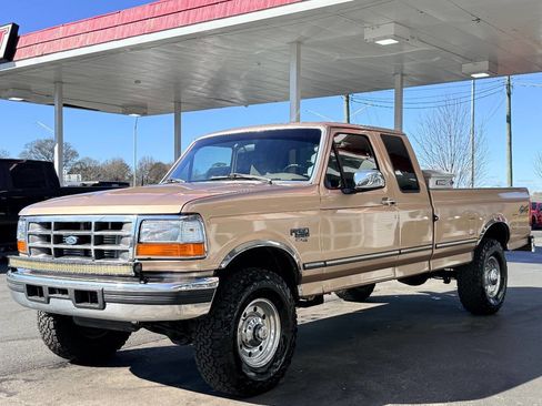 Used 1997 Ford F250 XLT image 6