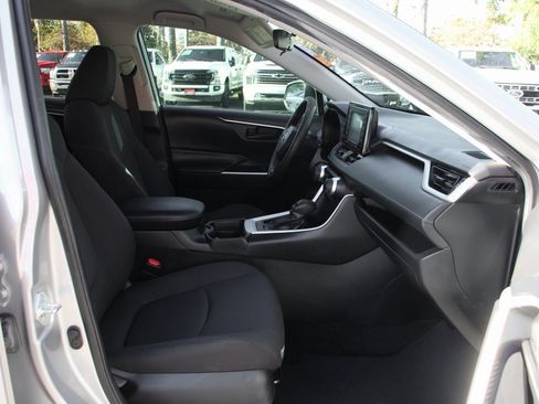 Used 2021 Toyota RAV4 LE image 37