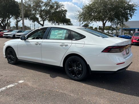 New 2025 Honda Accord SE image 5