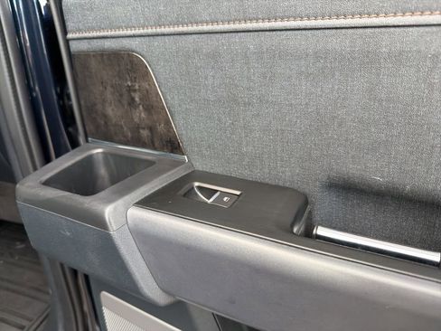 Used 2022 Ford F150 Lightning Lariat image 29