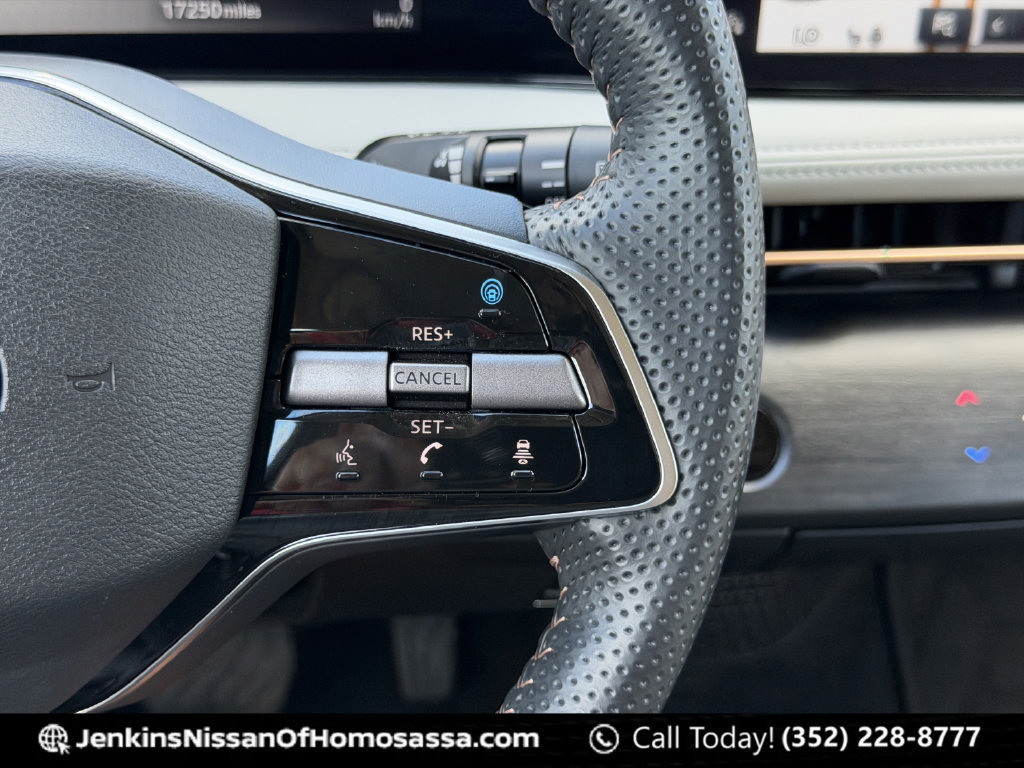 Used 2024 Nissan Ariya FWD image 40