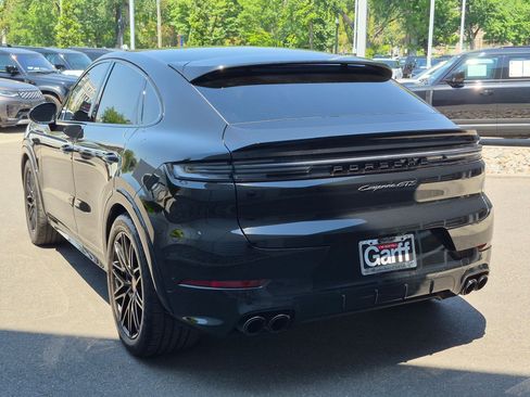 Used 2026 Porsche Cayenne GTS AWD/4WD image 5