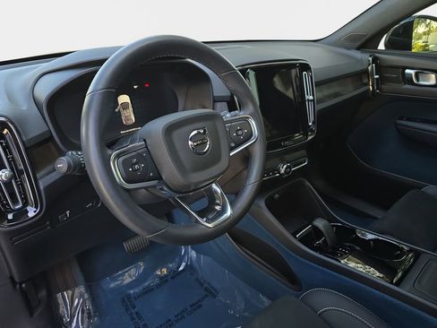 Used 2022 Volvo C40 P8 Recharge Ultimate image 16