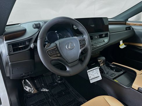 New 2025 Lexus ES 350 w/ Premium Package image 9
