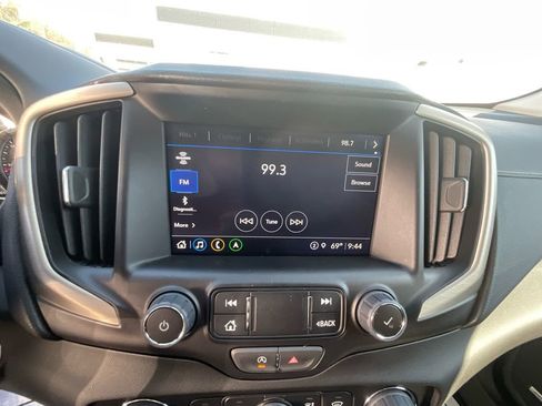 Used 2024 GMC Terrain Denali AWD/4WD image 17