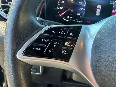 Used 2024 Mercedes-Benz GLB 250 image 16