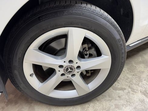 Used 2019 Mercedes-Benz GLE 400 4MATIC image 28