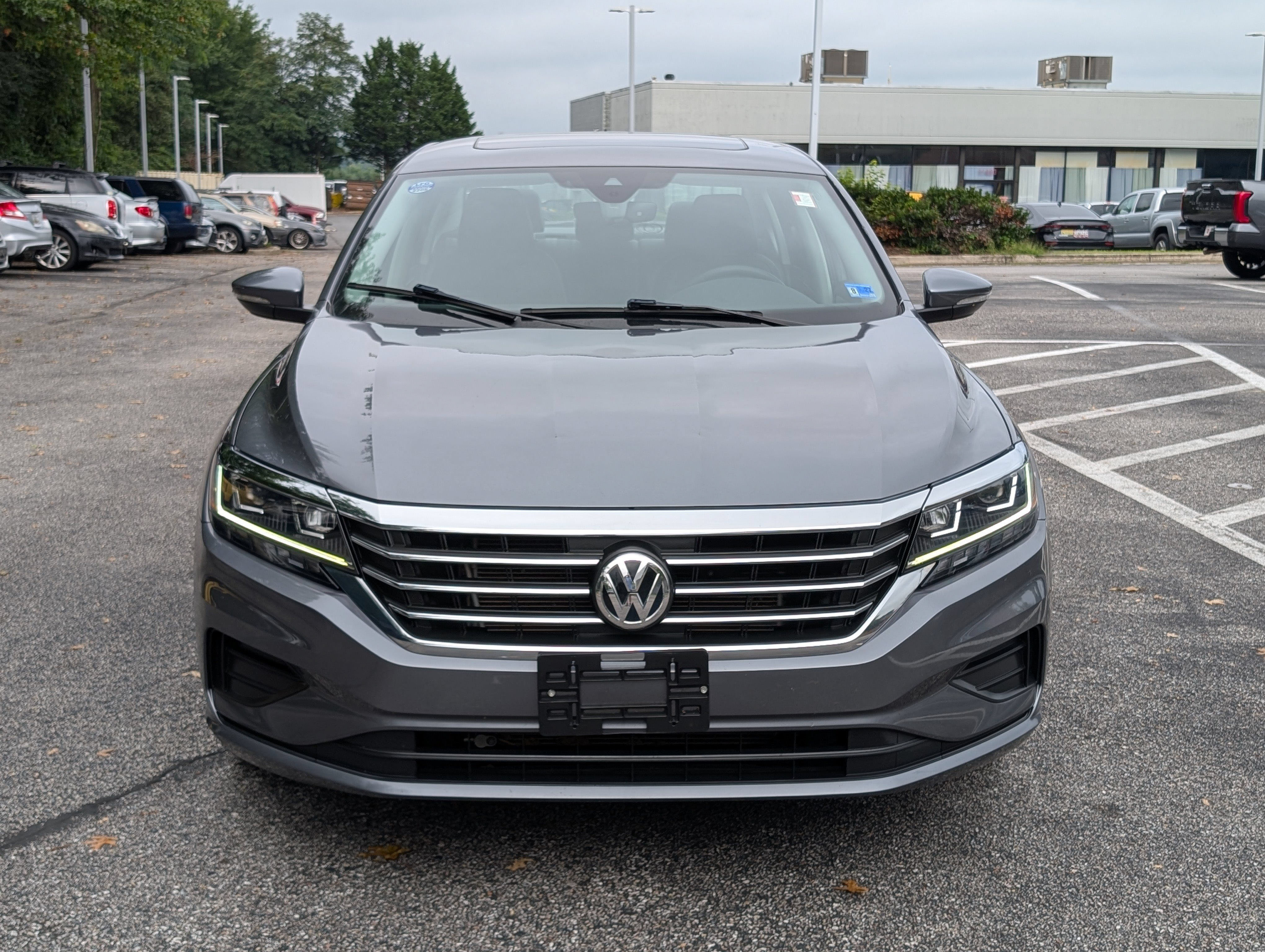 Used 2022 Volkswagen Passat 2.0T SE FWD image 8