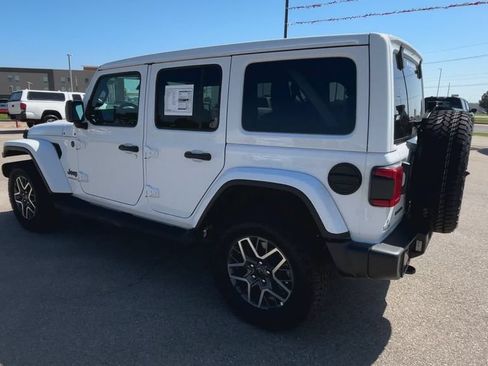 New 2025 Jeep Wrangler Unlimited Sahara AWD/4WD image 6