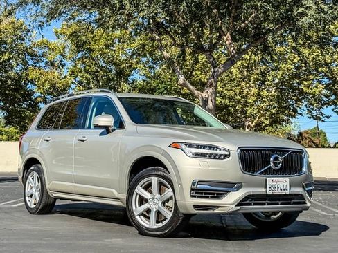 Used 2016 Volvo XC90 T8 Momentum w/ Vision Package image 13