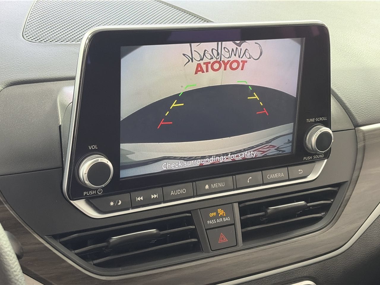 Used 2025 Nissan Altima 2.5 SV FWD image 16