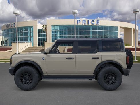 New 2026 Ford Bronco Outer Banks image 3