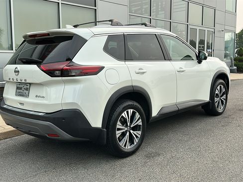 Used 2021 Nissan Rogue SV w/ Premium Package AWD/4WD image 7