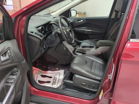 Used 2015 Ford Escape SE w/ SE Chrome Package FWD image 15