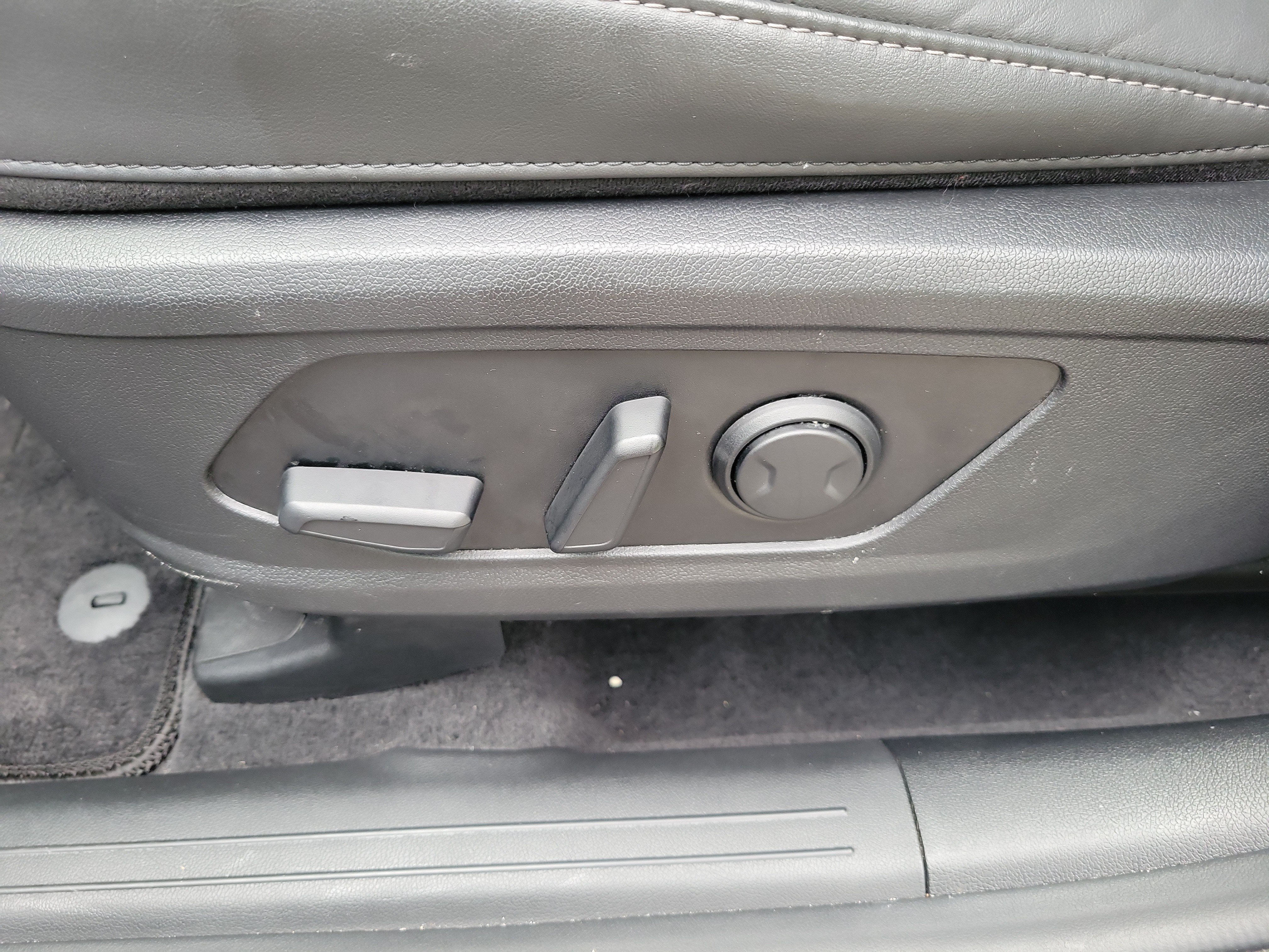 Certified 2025 Kia Sorento S w/ Panoramic Sunroof Package FWD image 22