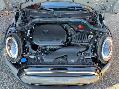 Used 2022 MINI Cooper 2-Door Hardtop image 17