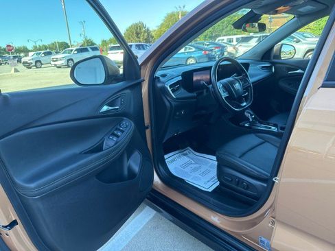 Used 2024 Buick Encore GX Sport Touring w/ Comfort Package FWD image 13