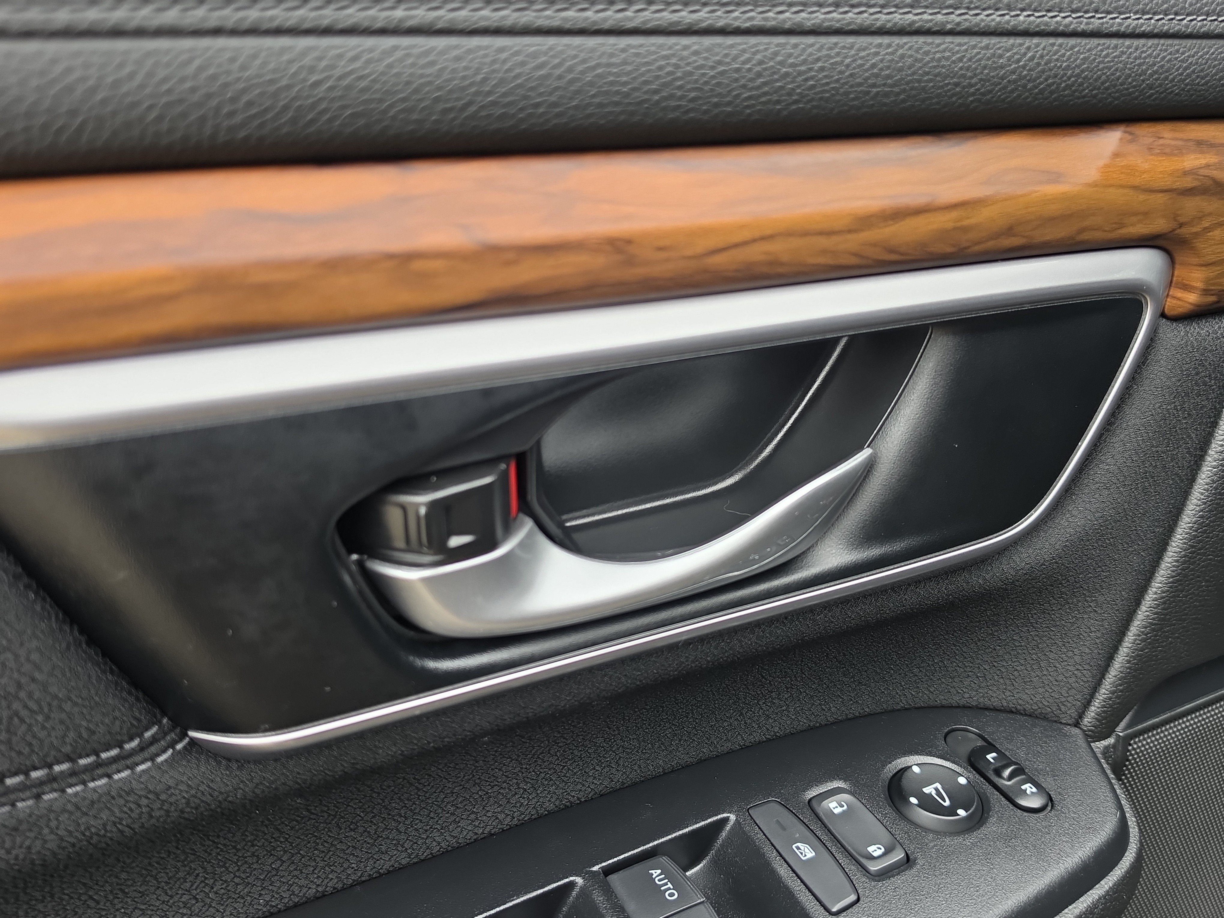 Used 2021 Honda CR-V EX image 18