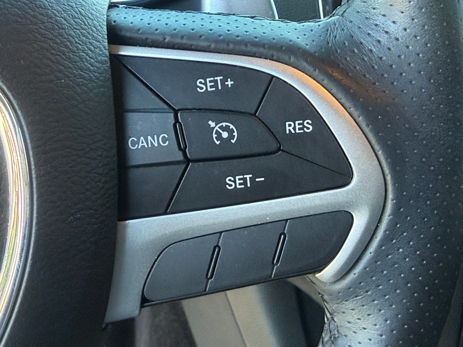 Used 2016 Dodge Durango R/T w/ Trailer Tow Group IV AWD/4WD image 21