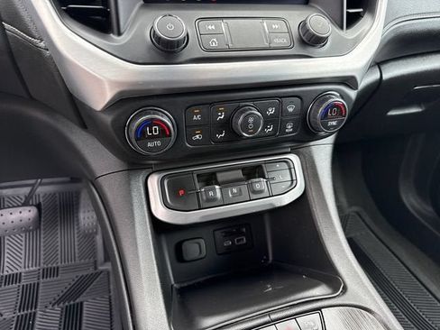 Used 2023 GMC Acadia SLT AWD/4WD image 20