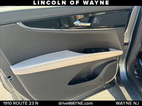 Certified 2022 Lincoln Nautilus Reserve AWD/4WD image 13