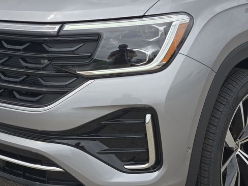New 2026 Volkswagen Atlas Cross Sport SEL Premium R-Line AWD/4WD image 6