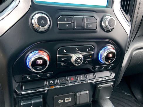 Used 2020 GMC Sierra 1500 SLT RWD image 32