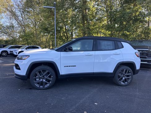 New 2026 Jeep Compass Limited image 26