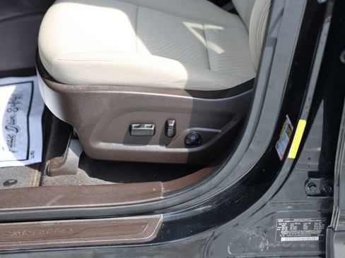 Used 2017 Hyundai Santa Fe Sport image 13