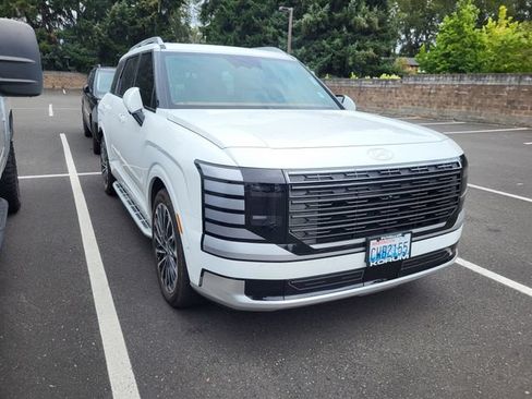 Used 2026 Hyundai Palisade Calligraphy AWD/4WD image 2