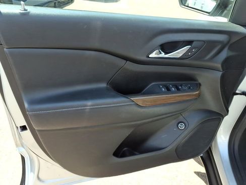 Used 2018 GMC Acadia SLE w/ LPO, Protection Package FWD image 13