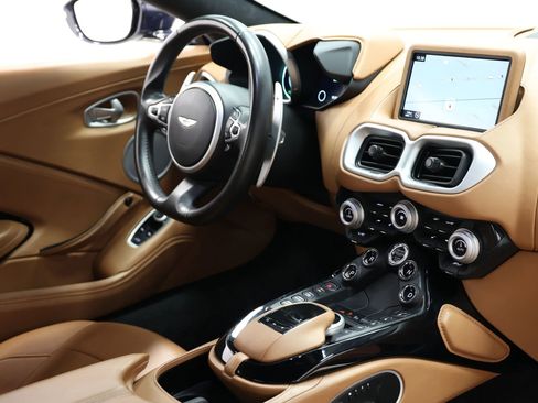 Used 2019 Aston Martin V8 Vantage Coupe RWD image 69