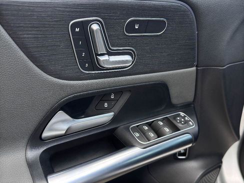 Used 2022 Mercedes-Benz GLA 35 AMG 4MATIC w/ Multimedia Package Lite image 16