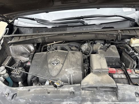Used 2017 Toyota Highlander LE AWD/4WD image 34