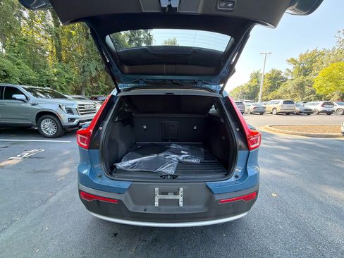 Used 2023 Volvo XC40 B5 Plus w/ Protection Package AWD/4WD image 22