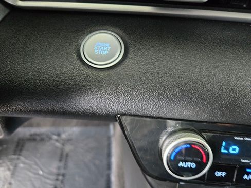 Used 2021 Hyundai Elantra SEL FWD image 18