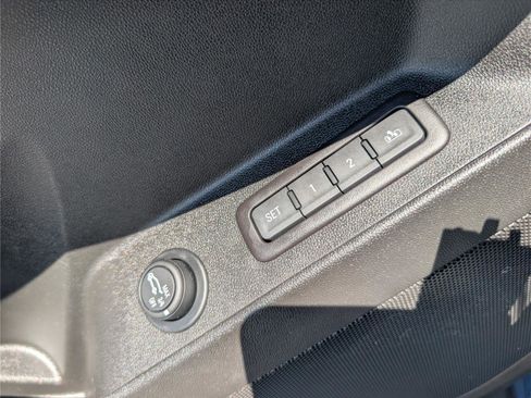 Used 2019 Chevrolet Equinox Premier AWD/4WD image 22