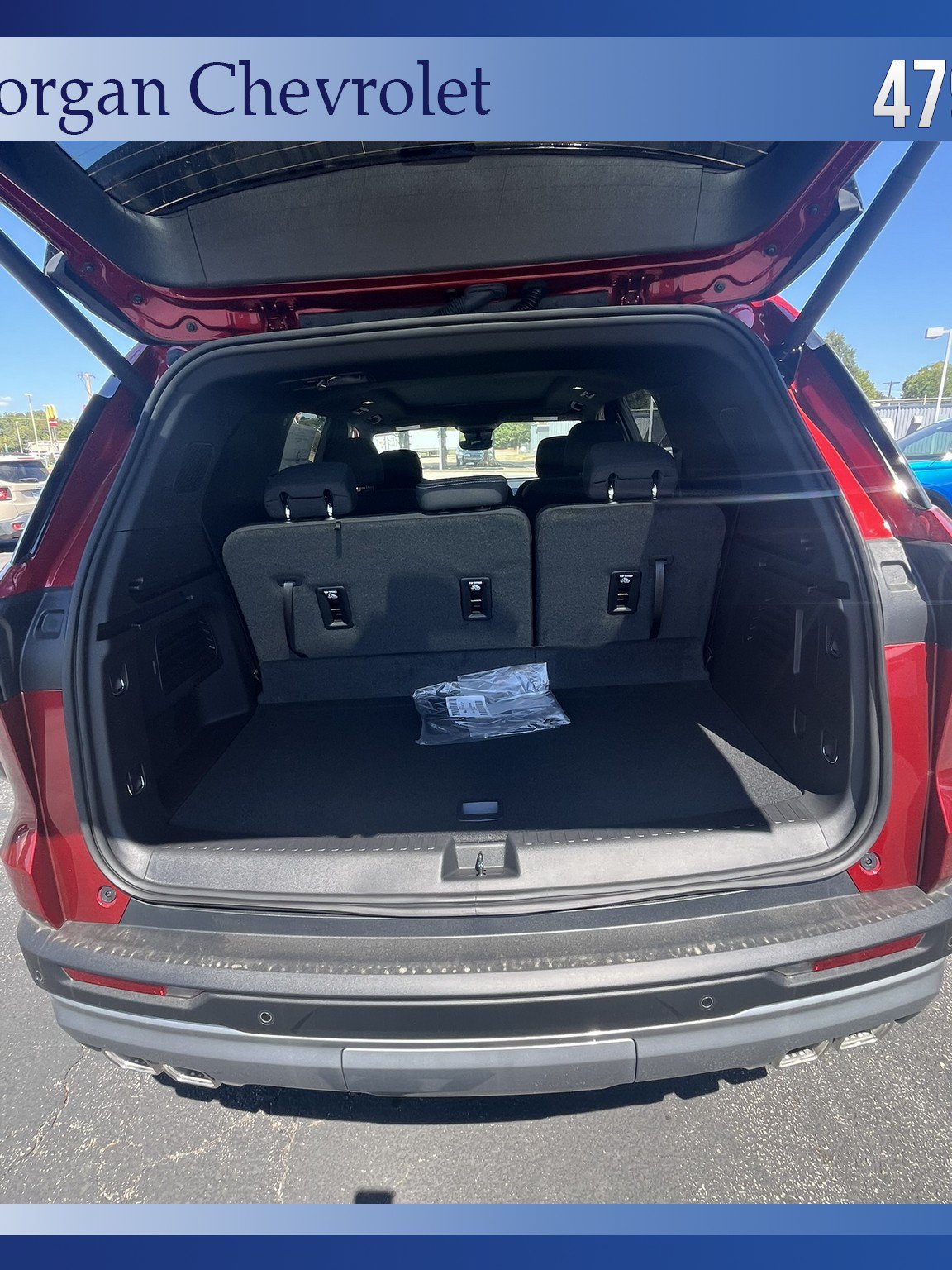 New 2027 Chevrolet Traverse LT w/ Sun and Wheel Package FWD image 24