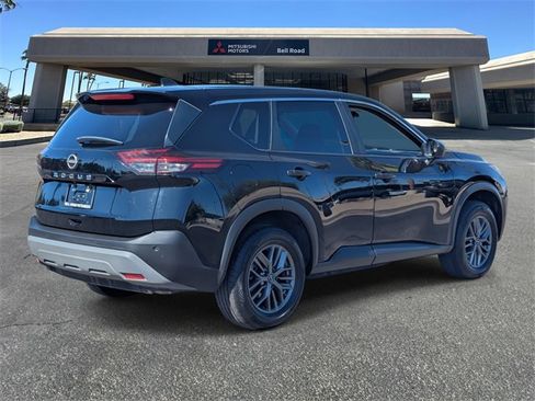 Used 2023 Nissan Rogue S image 6