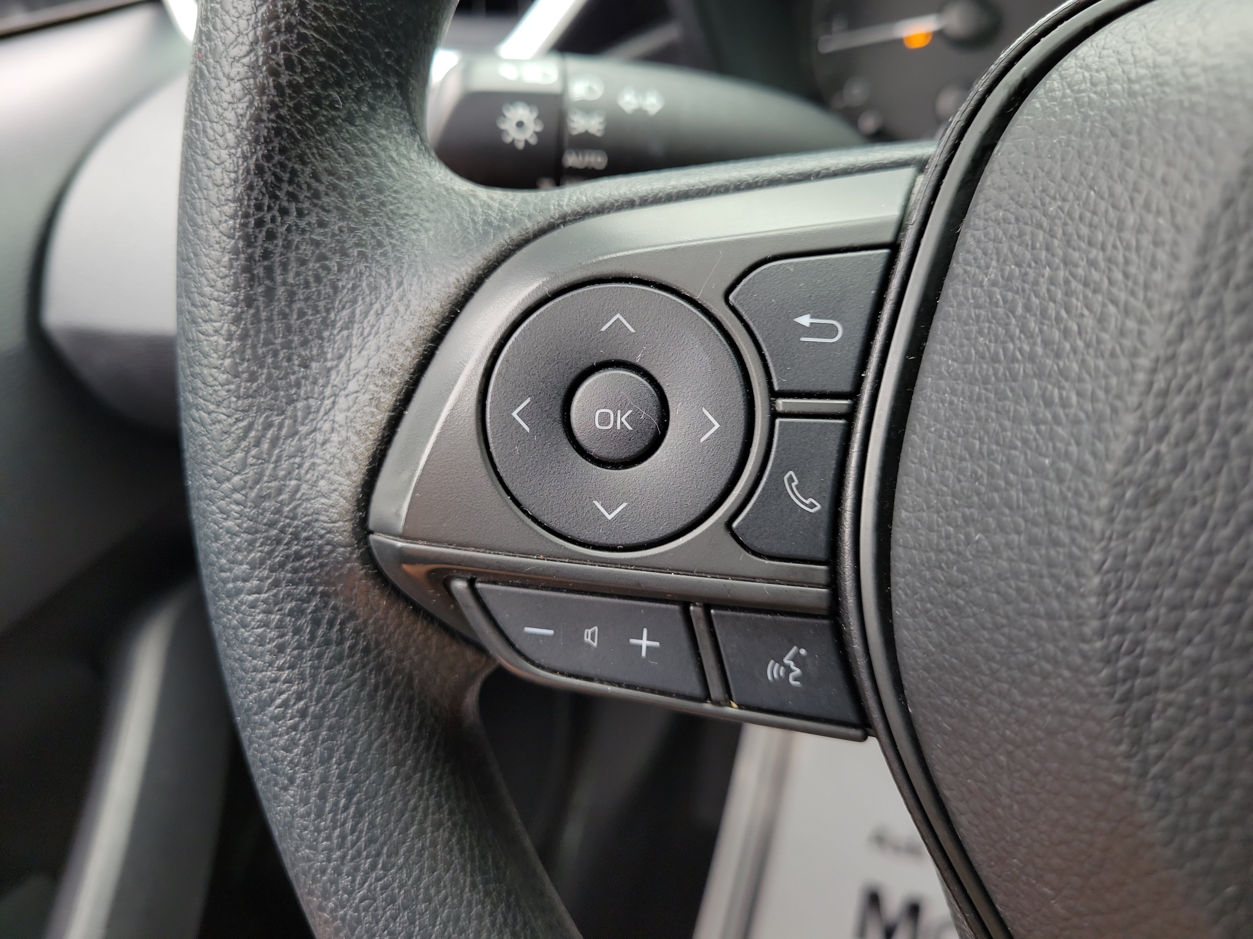 Used 2024 Toyota Corolla LE FWD image 21