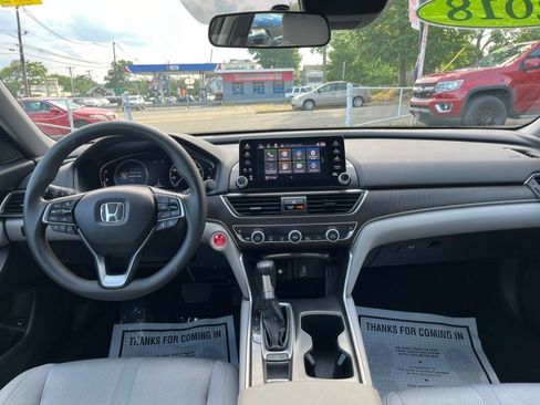 Used 2018 Honda Accord EX image 18