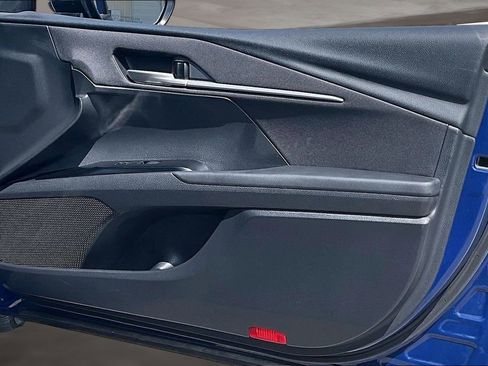 Used 2025 Toyota Camry SE image 27