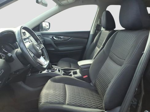 Used 2018 Nissan Rogue SV image 18